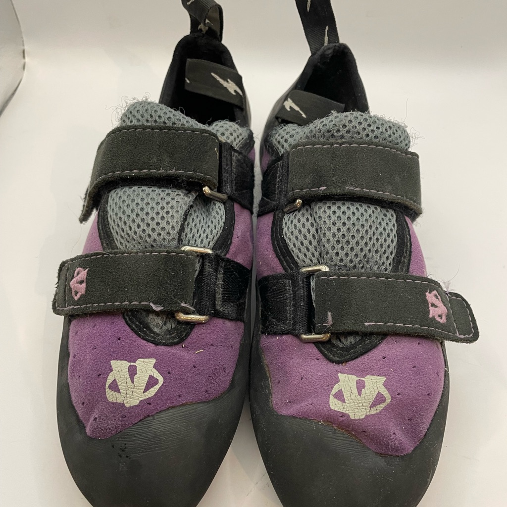 Climbing Woman Shoes Size 8.5